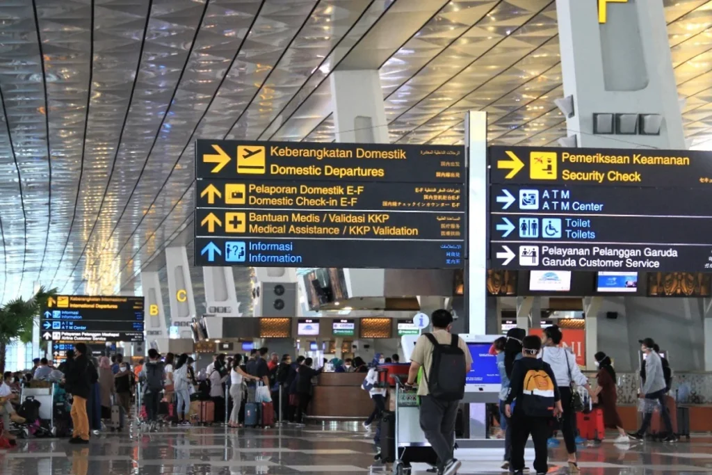 Travel Cilacap Bandara Soetta